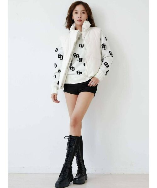 GYDA（ジェイダ）の「フェイクレザーPaddingベスト（ベスト・レディース・オフホワイト/ブラック・FREE）」の11枚目の写真