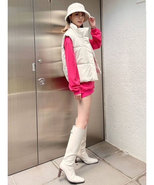 GYDA（ジェイダ）の「フェイクレザーPaddingベスト（ベスト・レディース・オフホワイト/ブラック・FREE）」の7枚目の写真