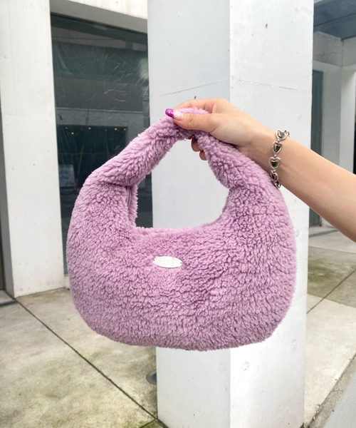 WHO'S WHO gallery（フーズフーギャラリー）の「【SLOPPY/スロッピー】ボアBAG（ショルダーバッグ・レディース・ブラック/ベージュ/パープル・FREE）」の2枚目の写真