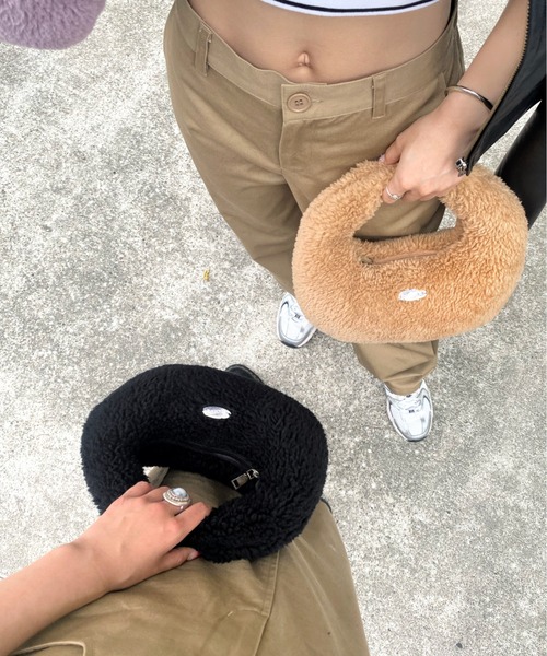 WHO'S WHO gallery（フーズフーギャラリー）の「【SLOPPY/スロッピー】ボアBAG（ショルダーバッグ・レディース・ブラック/ベージュ/パープル・FREE）」の5枚目の写真