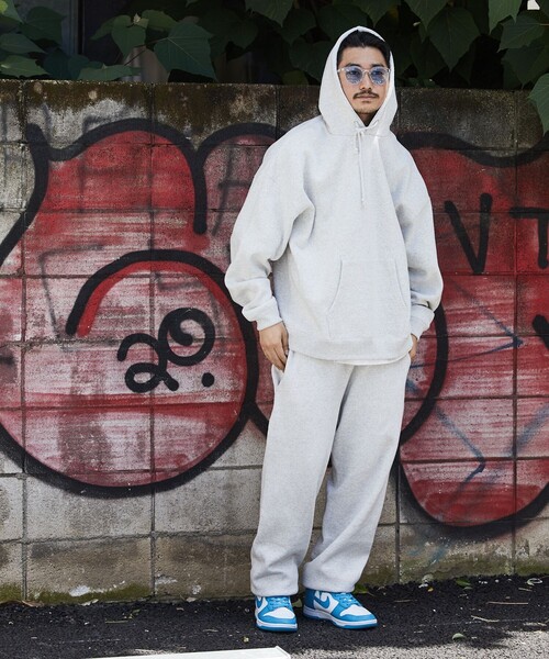 FREAK'S STORE(フリークスストア)の「WEB限定 12oz ヘビーウェイト ビッグシルエット プルオーバーパーカー/フーディ―/配色デザイン(パーカー・メンズ・ブラック/アッシュグレー/グレー系その他/ナチュラル/グレイッシュベージュ/ダークグリーン/ネイビー/グレイッシュブルー/ネイビー系2/イエロー・SMALL/MEDIUM/LARGE/X-LARGE)」の11枚目の写真