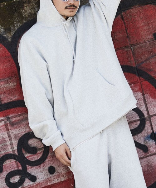 FREAK'S STORE(フリークスストア)の「WEB限定 12oz ヘビーウェイト ビッグシルエット プルオーバーパーカー/フーディ―/配色デザイン(パーカー・メンズ・ブラック/アッシュグレー/グレー系その他/ナチュラル/グレイッシュベージュ/ダークグリーン/ネイビー/グレイッシュブルー/ネイビー系2/イエロー・SMALL/MEDIUM/LARGE/X-LARGE)」の14枚目の写真