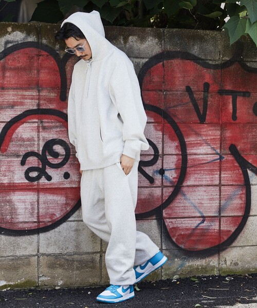 FREAK'S STORE(フリークスストア)の「WEB限定 12oz ヘビーウェイト ビッグシルエット プルオーバーパーカー/フーディ―/配色デザイン(パーカー・メンズ・ブラック/アッシュグレー/グレー系その他/ナチュラル/グレイッシュベージュ/ダークグリーン/ネイビー/グレイッシュブルー/ネイビー系2/イエロー・SMALL/MEDIUM/LARGE/X-LARGE)」の16枚目の写真