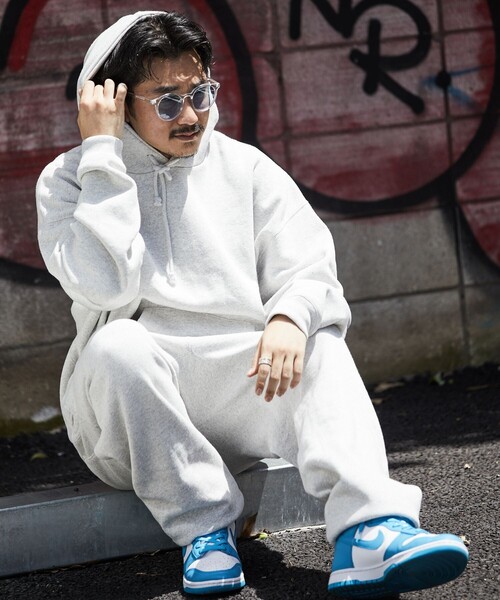 FREAK'S STORE(フリークスストア)の「WEB限定 12oz ヘビーウェイト ビッグシルエット プルオーバーパーカー/フーディ―/配色デザイン(パーカー・メンズ・ブラック/アッシュグレー/グレー系その他/ナチュラル/グレイッシュベージュ/ダークグリーン/ネイビー/グレイッシュブルー/ネイビー系2/イエロー・SMALL/MEDIUM/LARGE/X-LARGE)」の19枚目の写真