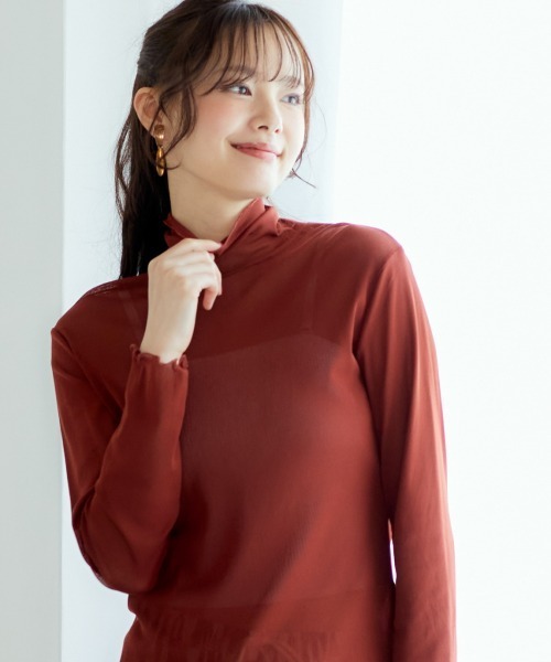 miclat（ミクラ）の「大きいサイズ シアーカットソーインナー miclat（Tシャツ/カットソー・レディース・ブラック/アイボリー/グリーン/ピンク/オレンジ/ブルー系/ライトグレー/テラコッタ/パープル/ネイビー・L～LL/3L～4L）」の5枚目の写真