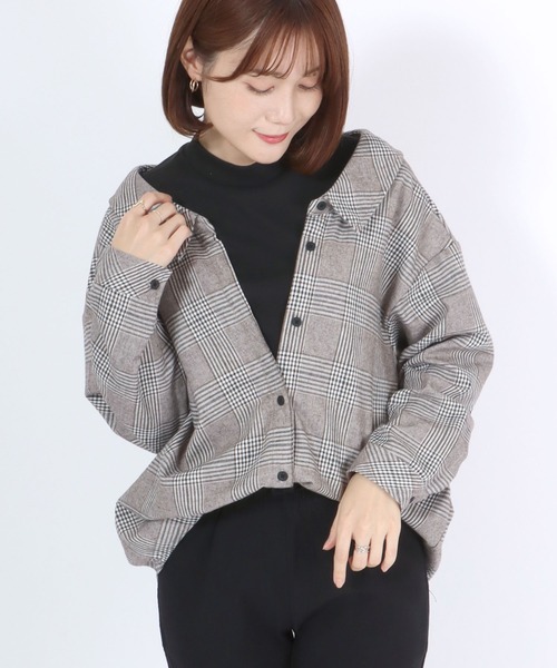 Salong hameu(サロン ハミュー)の「モックネックリブニットトップス×チェックシャツ フェイクレイヤードドッキングブラウス レディース(シャツ/ブラウス・レディース・ブラウン系その他/ベージュ系その他/ブラウン系その他2・M/L)」の2枚目の写真