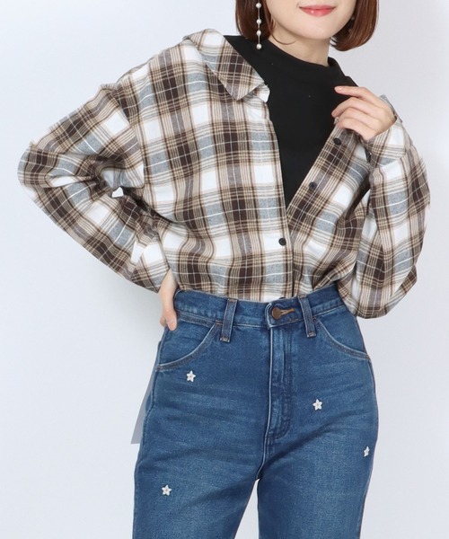 Salong hameu(サロン ハミュー)の「モックネックリブニットトップス×チェックシャツ フェイクレイヤードドッキングブラウス レディース(シャツ/ブラウス・レディース・ブラウン系その他/ベージュ系その他/ブラウン系その他2・M/L)」の4枚目の写真