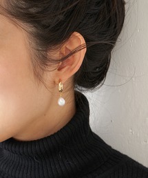 BEARDSLEY | 【Colorer./クロレ】オケージョンに普段に便利な淡水パールピアス(ピアス（両耳用）)