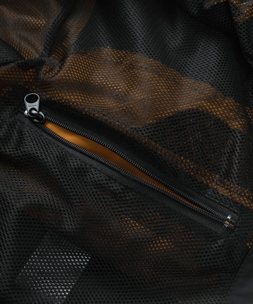 WILD THINGS（ワイルドシングス）の「【WILD THINGS/ワイルドシングス】SUPPLEX CHAMONIX JACKET 2/ シャモニージャケット　2/ マウンテンパーカー/ナイロンブルゾン（マウンテンパーカー・メンズ・ブラック/ブルー/グリーン/ダークオレンジ/ベージュ・L/M/XL）」の22枚目の写真