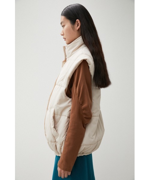 AZUL by moussy（アズールバイマウジー）の「PADDED VOLUME VEST/パディッドボリュームベスト（ベスト・レディース・アイボリー/ブラック・FREE）」の7枚目の写真