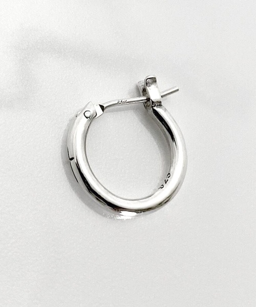 THE MILES（ザ マイルズ）の「GODSIZE ゴッドサイズ CROSS THIN HOOP / クロスシンフープピアス（ピアス（片耳用）・メンズ・シルバー・FREE）」の3枚目の写真