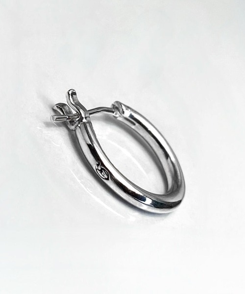 THE MILES（ザ マイルズ）の「GODSIZE ゴッドサイズ CROSS THIN HOOP / クロスシンフープピアス（ピアス（片耳用）・メンズ・シルバー・FREE）」の4枚目の写真