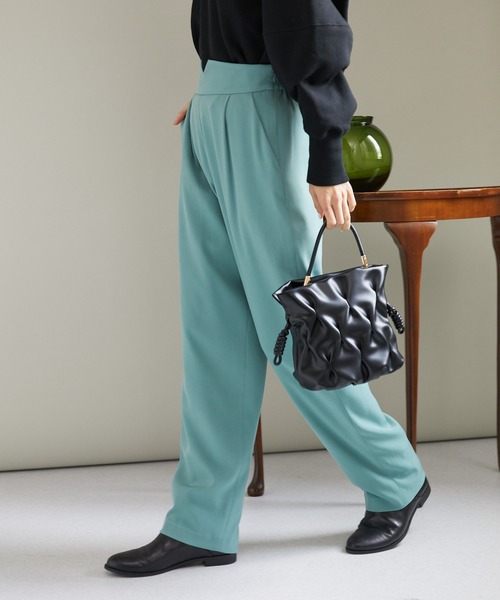 KATHARINE ROSS（キャサリンロス）の「【KATHARINE ROSS】ベルトVスリット タックストレートパンツ（スラックス・レディース・グリーン/チャコールグレー・MEDIUM）」の14枚目の写真