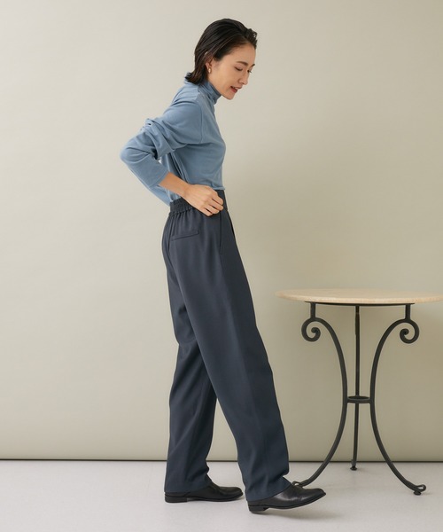 KATHARINE ROSS（キャサリンロス）の「【KATHARINE ROSS】ベルトVスリット タックストレートパンツ（スラックス・レディース・グリーン/チャコールグレー・MEDIUM）」の7枚目の写真