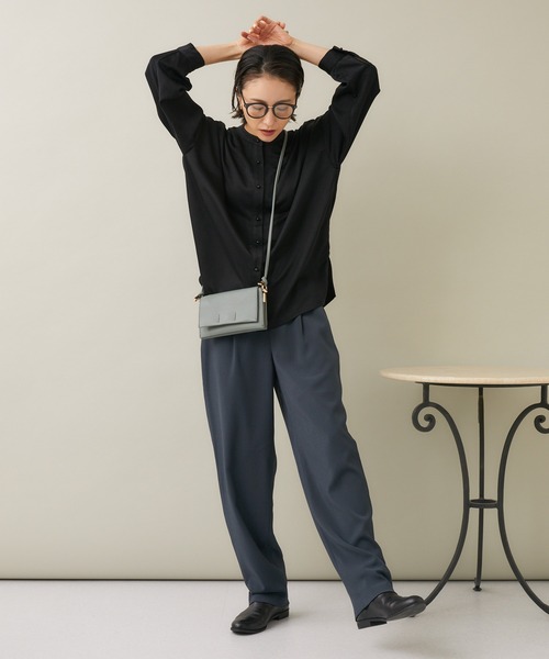 KATHARINE ROSS（キャサリンロス）の「【KATHARINE ROSS】ベルトVスリット タックストレートパンツ（スラックス・レディース・グリーン/チャコールグレー・MEDIUM）」の4枚目の写真