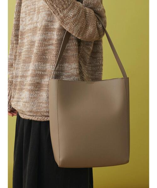 CRAFT STANDARD BOUTIQUE(クラフトスタンダードブティック)の「フェイクレザーワンショルダートート(ショルダーバッグ・レディース・グレイッシュベージュ/ブラック/アイボリー・FREE)」の7枚目の写真