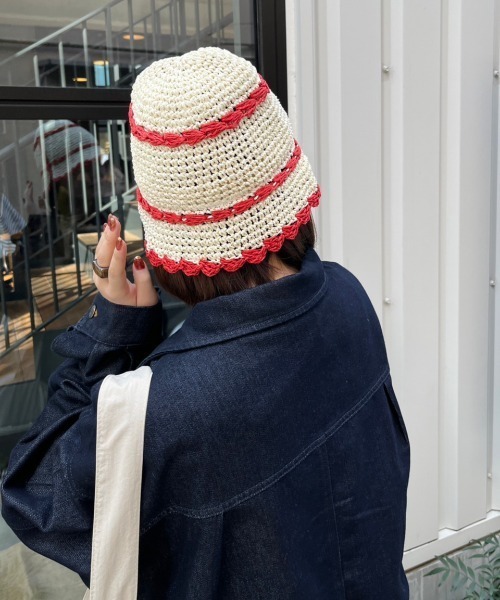 nemne store（ネンネストア）の「【nemne】配色ライン入りかぎ針バケットハット（ハット・レディース・ベージュ/アイボリー/ブルー・フリー）」の4枚目の写真