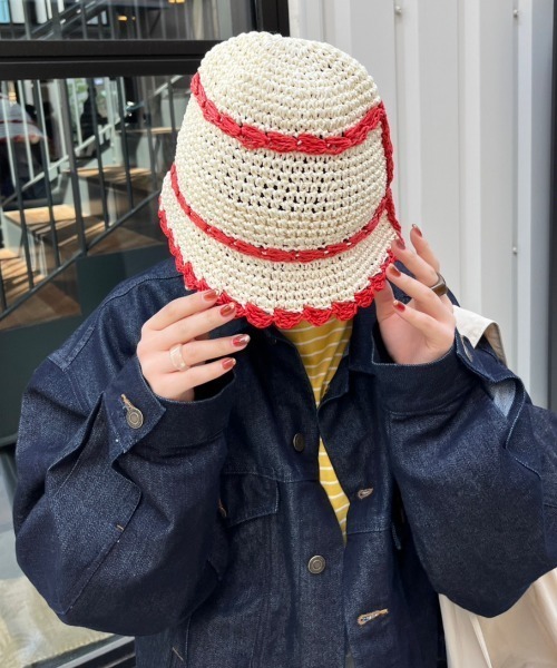 nemne store（ネンネストア）の「【nemne】配色ライン入りかぎ針バケットハット（ハット・レディース・ベージュ/アイボリー/ブルー・フリー）」の6枚目の写真