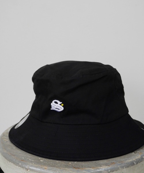 Port(ポート)の「【 STARTER BLACK LABEL / スターター 】ワンポイント バケット ハット(ハット・メンズ・ベージュ/パープル/ブラウン/オフホワイト/ホワイト/ブラック/サックスブルー/ブルー/アイボリー/ホワイト系その他/ブラック系その他/ブラウン系その他/ベージュ系その他/グリーン系その他/ブルー系その他/パープル系その他/ホワイト系その他3/ホワイト系その他4/ブラック系その他2/ブラック系その他3/ブラック系その他4/ブラック系その他5/ベージュ系その他2/ブルー系その他2/グリーン・FREE)」の11枚目の写真