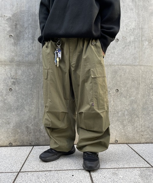 WHO'S WHO gallery（フーズフーギャラリー）の「COOPERパラシュートワイドパンツ（カーゴパンツ・レディース・カーキ/ブラック/ベージュ/ホワイト・FREE）」の21枚目の写真