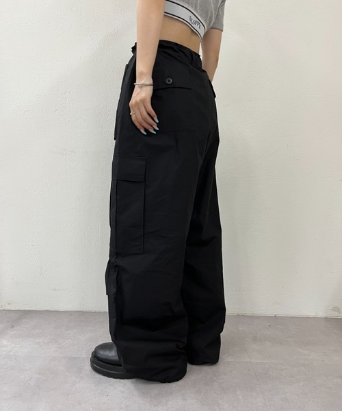 WHO'S WHO gallery（フーズフーギャラリー）の「COOPERパラシュートワイドパンツ（カーゴパンツ・レディース・カーキ/ブラック/ベージュ/ホワイト・FREE）」の19枚目の写真