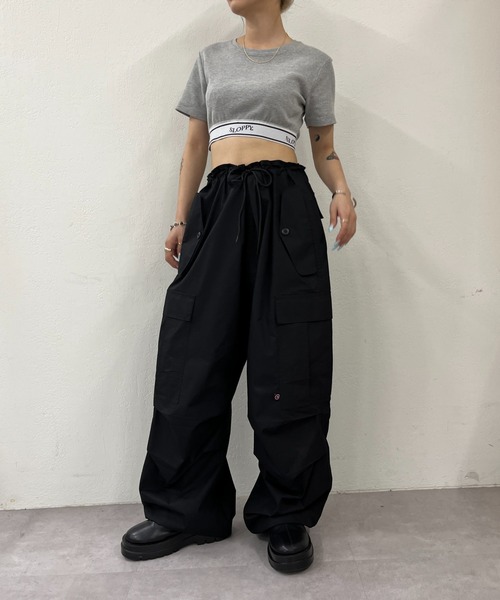 WHO'S WHO gallery（フーズフーギャラリー）の「COOPERパラシュートワイドパンツ（カーゴパンツ・レディース・カーキ/ブラック/ベージュ/ホワイト・FREE）」の5枚目の写真