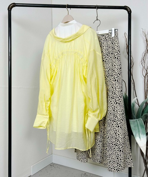 Meli rich(メリーリッチ)の「バックドロストシアーシャツ(シャツ/ブラウス・レディース・パープル/ブラック/イエロー/オフホワイト・FREE)」の11枚目の写真