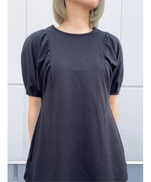HONEYSUCKLE ROSE(ハニーサックルローズ)の「HONEYSUCKLE ROSE(ハニーサックルローズ)ドレスTギャザー半袖T(Tシャツ/カットソー・レディース・ブラック/ホワイト/ダークグレー・S/L/XL/M)」の2枚目の写真