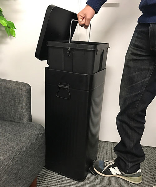 entre square(アントレスクエアー)の「bcl/Galva スクエアダストボックス30L マットブラック ごみ箱(ダストボックス・レディース・ブラック・FREE)」の5枚目の写真
