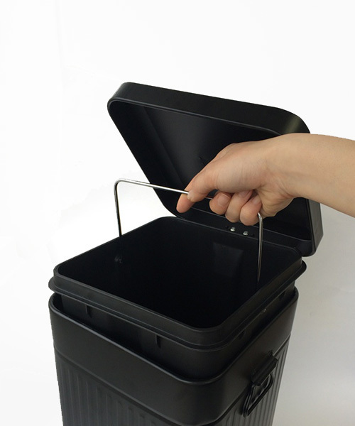 entre square(アントレスクエアー)の「bcl/Galva スクエアダストボックス30L マットブラック ごみ箱(ダストボックス・レディース・ブラック・FREE)」の2枚目の写真