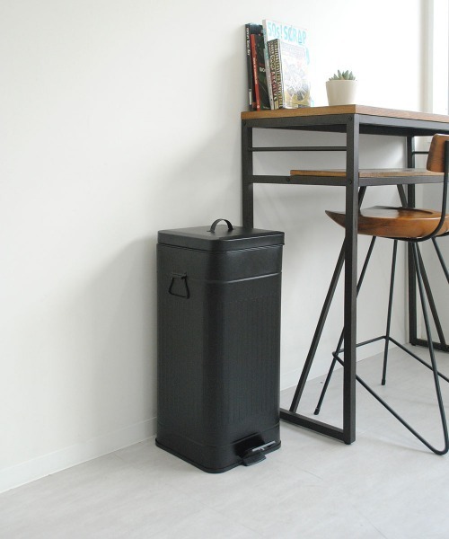 entre square(アントレスクエアー)の「bcl/Galva スクエアダストボックス30L マットブラック ごみ箱(ダストボックス・レディース・ブラック・FREE)」の9枚目の写真