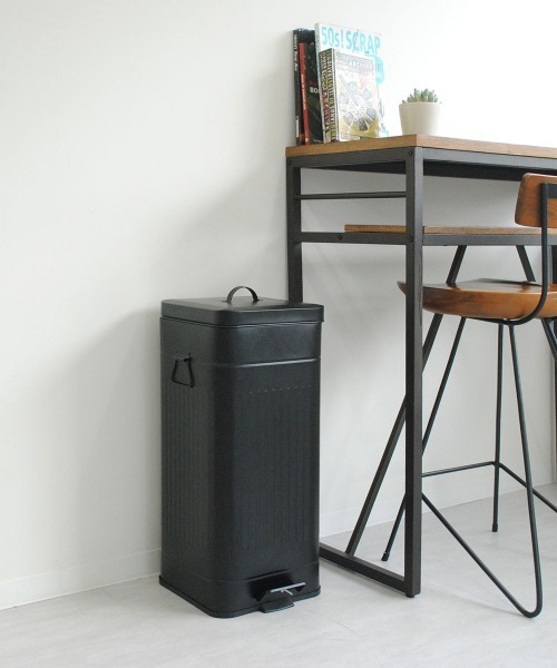 entre square(アントレスクエアー)の「bcl/Galva スクエアダストボックス30L マットブラック ごみ箱(ダストボックス・レディース・ブラック・FREE)」の10枚目の写真