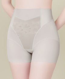 BRADELIS NEWYORK（ブラデリスニューヨーク）の「ヒップアップ二分丈ショーツ23 ブラデリス カヤビューティラボ 補正下着 補整（ショーツ）」