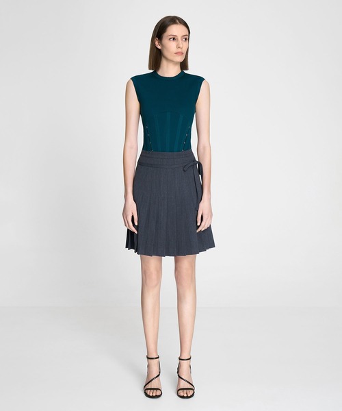 CHARLES & KEITH(チャールズ & キース)の「アシメトリック ストラッピーヒールサンダル(サンダル・レディース・ブラック/オフホワイト/ゴールド・23cm/23.5cm/24.5cm/25cm/25.5cm/22.5cm)」の7枚目の写真