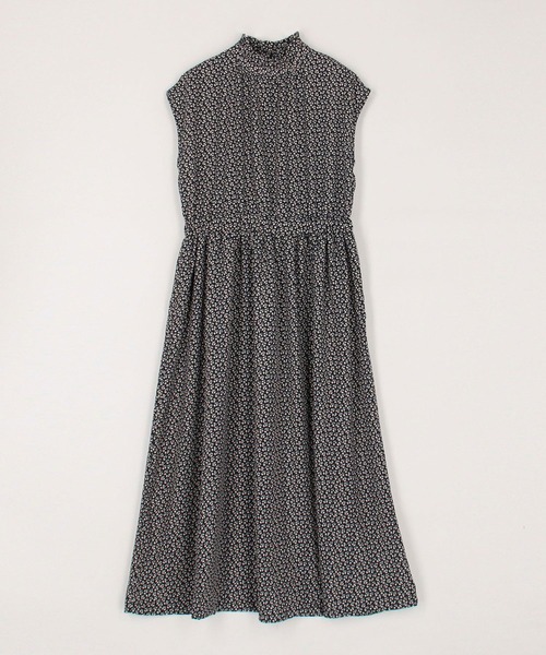179/WG（イチナナキュウダブルジー）の「ポプリン花柄ワンピース（ワンピース・レディース・オフホワイト/グレー/ネイビー・MEDIUM）」の4枚目の写真