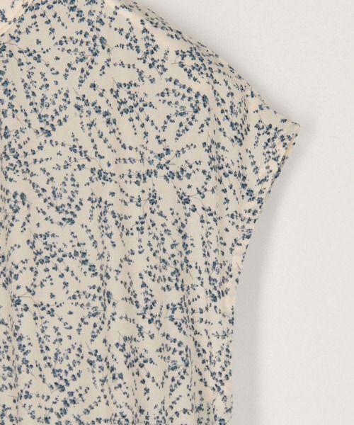 179/WG（イチナナキュウダブルジー）の「ポプリン花柄ワンピース（ワンピース・レディース・オフホワイト/グレー/ネイビー・MEDIUM）」の13枚目の写真
