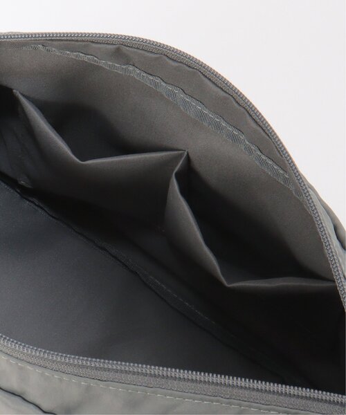 VENCEEXCHANGE（ヴァンスエクスチェンジ）の「ダーシーショルダーバッグ（ショルダーバッグ・レディース・グレー/ブラック/オフホワイト/グリーン系/ベージュ/ブルー・FREE）」の22枚目の写真