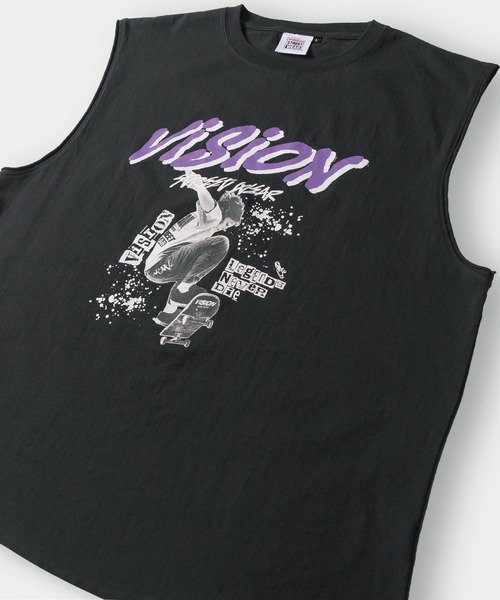 VISION STREET WEAR(ヴィジョンストリートウェア)の「【VISION STREET WEAR/ヴィジョンストリートウェア】スケーターフォトノースリーブTシャツ/ビッグシルエット(Tシャツ/カットソー・メンズ・ホワイト/チャコールグレー/アッシュグレー・M/L/XL)」の2枚目の写真