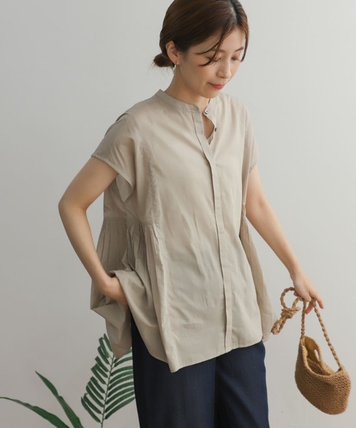 URBAN RESEARCH DOORS(アーバンリサーチドアーズ)の「コットンボイルサイドギャザーブラウス(シャツ/ブラウス・レディース・グリーン/ベージュ系その他/ブラック/オフホワイト・MEDIUM)」の5枚目の写真