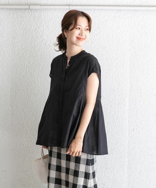 URBAN RESEARCH DOORS(アーバンリサーチドアーズ)の「コットンボイルサイドギャザーブラウス(シャツ/ブラウス・レディース・グリーン/ベージュ系その他/ブラック/オフホワイト・MEDIUM)」の12枚目の写真