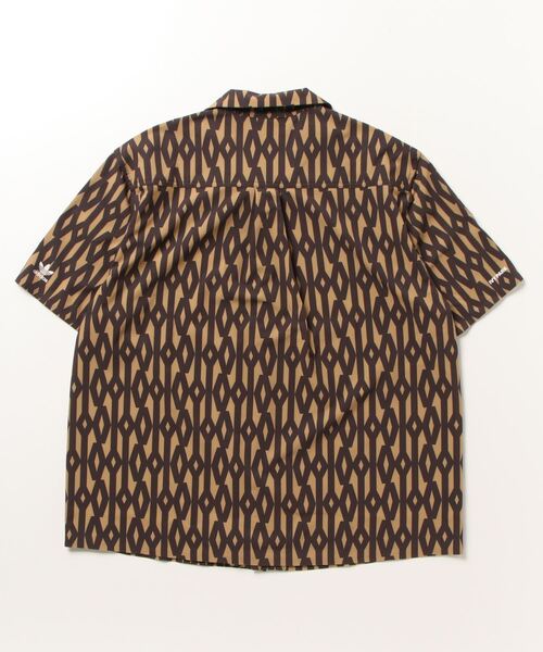 adidas（アディダス）の「半袖スイム カバーアップシャツ（オールジェンダー） / アディダスオリジナルス adidas Originals（チューブトップ・メンズ・ブラウン・XX-LARGE/X-SMALL/X-LARGE/MEDIUM）」の8枚目の写真