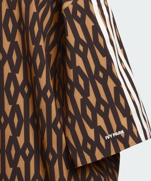 adidas（アディダス）の「半袖スイム カバーアップシャツ（オールジェンダー） / アディダスオリジナルス adidas Originals（チューブトップ・メンズ・ブラウン・XX-LARGE/X-SMALL/X-LARGE/MEDIUM）」の4枚目の写真