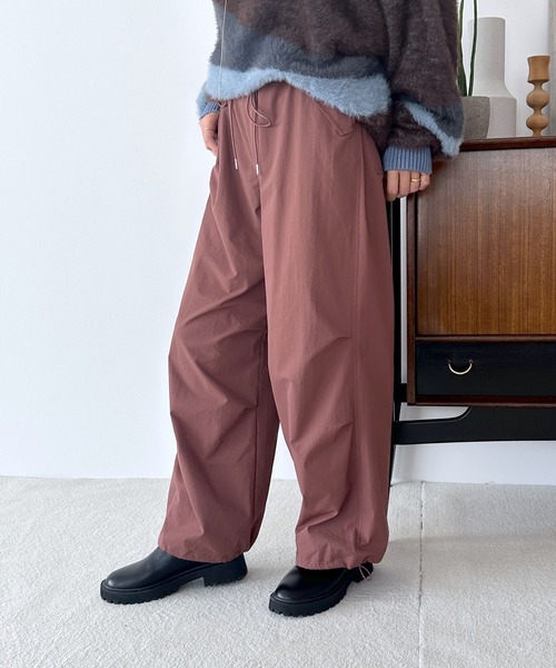 LEPSIM（レプシィム）の「ミリタリーパラシュートパンツ　909739（その他パンツ・レディース・チャコールグレー/カーキ/アイボリー/ブラウン/ライトブルー/ライトグレー・FREE）」の2枚目の写真