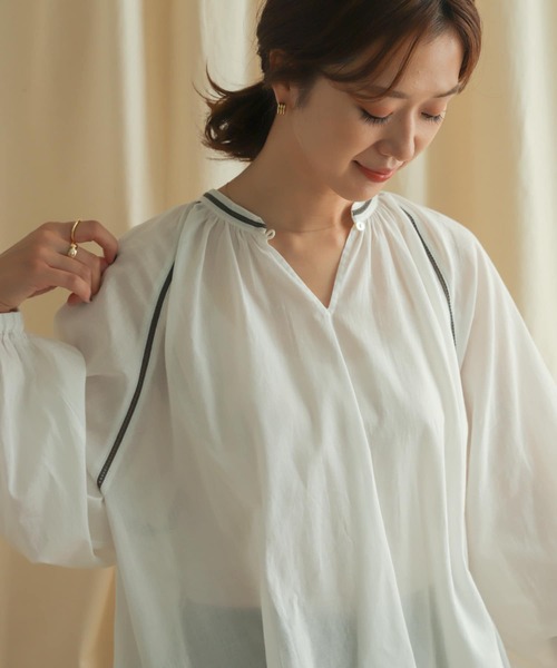 【美品】URBAN RESEARCH DOORS リネンハシゴレースブラウス URBAN RESEARCH DOORS（アーバンリサーチドアーズ）の「リネン