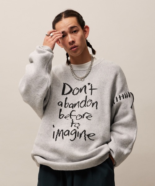 re_k by JUNRED（レクバイジュンレッド）の「re_k by JUNRED / ハンドステッチレタリングジャガードニット（ニット/セーター・メンズ・オレンジ系その他2/ライトグレー/チャコールグレー・S/M/L）」の3枚目の写真