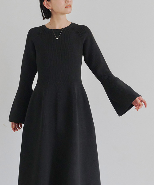 フレアスリーブニットワンピース（ワンピース）｜titivate