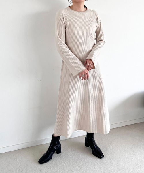 LOWRYS FARM（ローリーズファーム）の「ハイショクフレアニットワンピース　704534（ワンピース・レディース・ブラウン/アイボリー/グリーン/ブラック・FREE）」の5枚目の写真