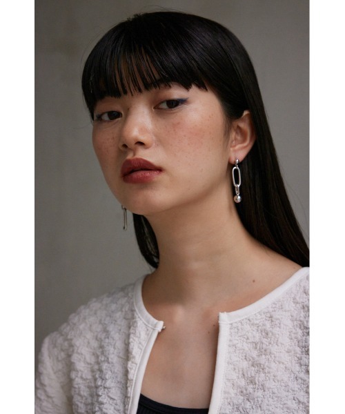 AZUL by moussy（アズールバイマウジー）の「アシンメトリーチェーンピアス（ピアス（両耳用）・レディース・シルバー/ゴールド系その他・FREE）」の6枚目の写真