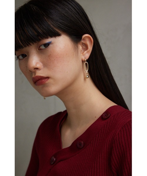 AZUL by moussy（アズールバイマウジー）の「アシンメトリーチェーンピアス（ピアス（両耳用）・レディース・シルバー/ゴールド系その他・FREE）」の12枚目の写真