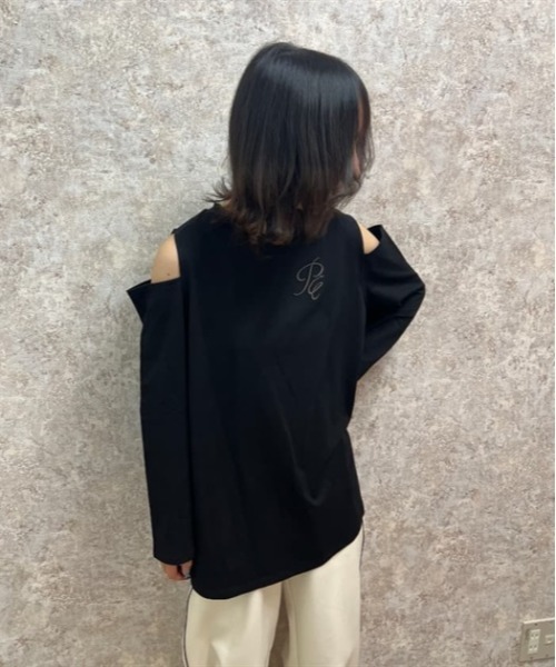 axes femme POETIQUE(アクシーズファムポエティック)の「刺繍オフショルロンT(Tシャツ/カットソー・レディース・サックスブルー/ブラック/ピンク・MEDIUM)」の2枚目の写真